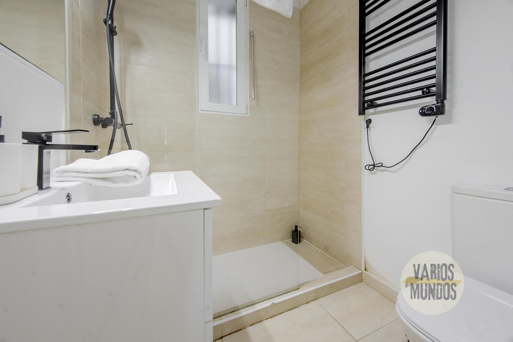 Nuevo Apt De 9Pax En La Cava Alta Centro De Madrid E1 Buitenkant foto